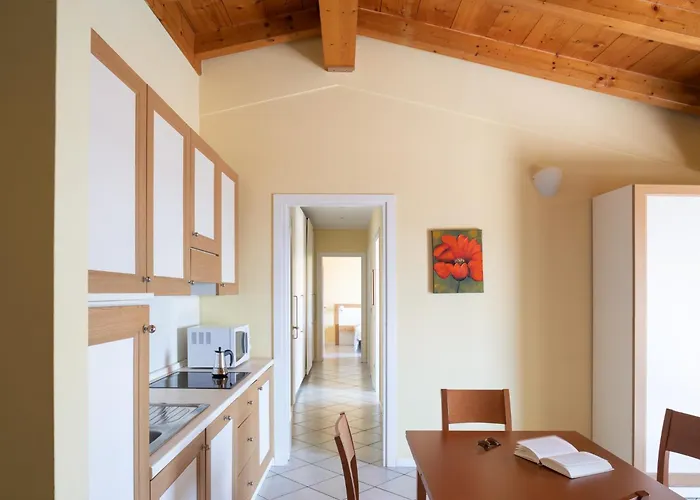 Le Terrazze Sul Lago Hotel & Residence