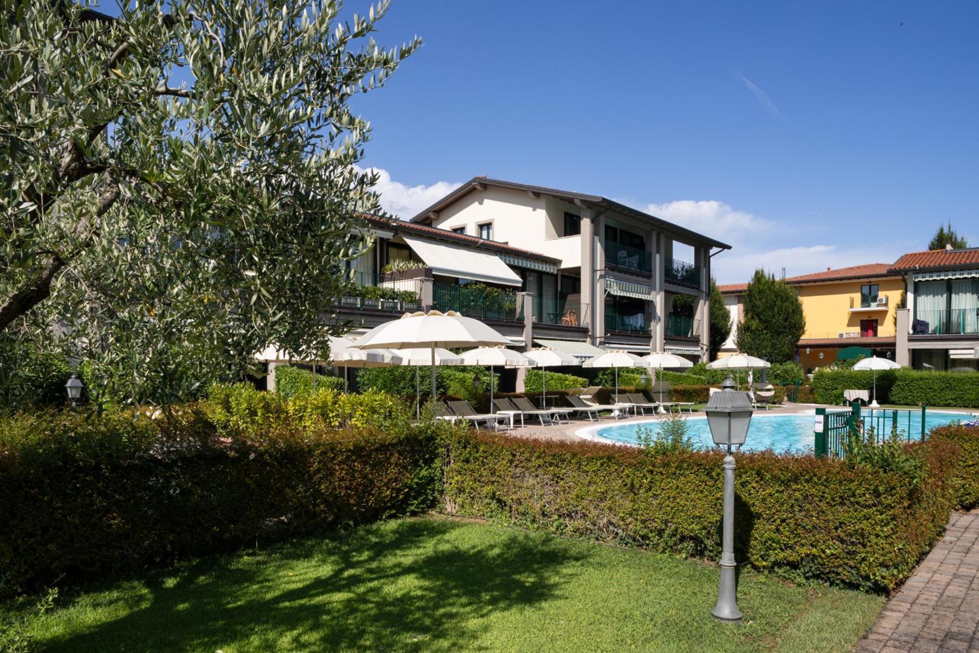 Aparthotel Le Terrazze Sul & Padenghe sul Garda