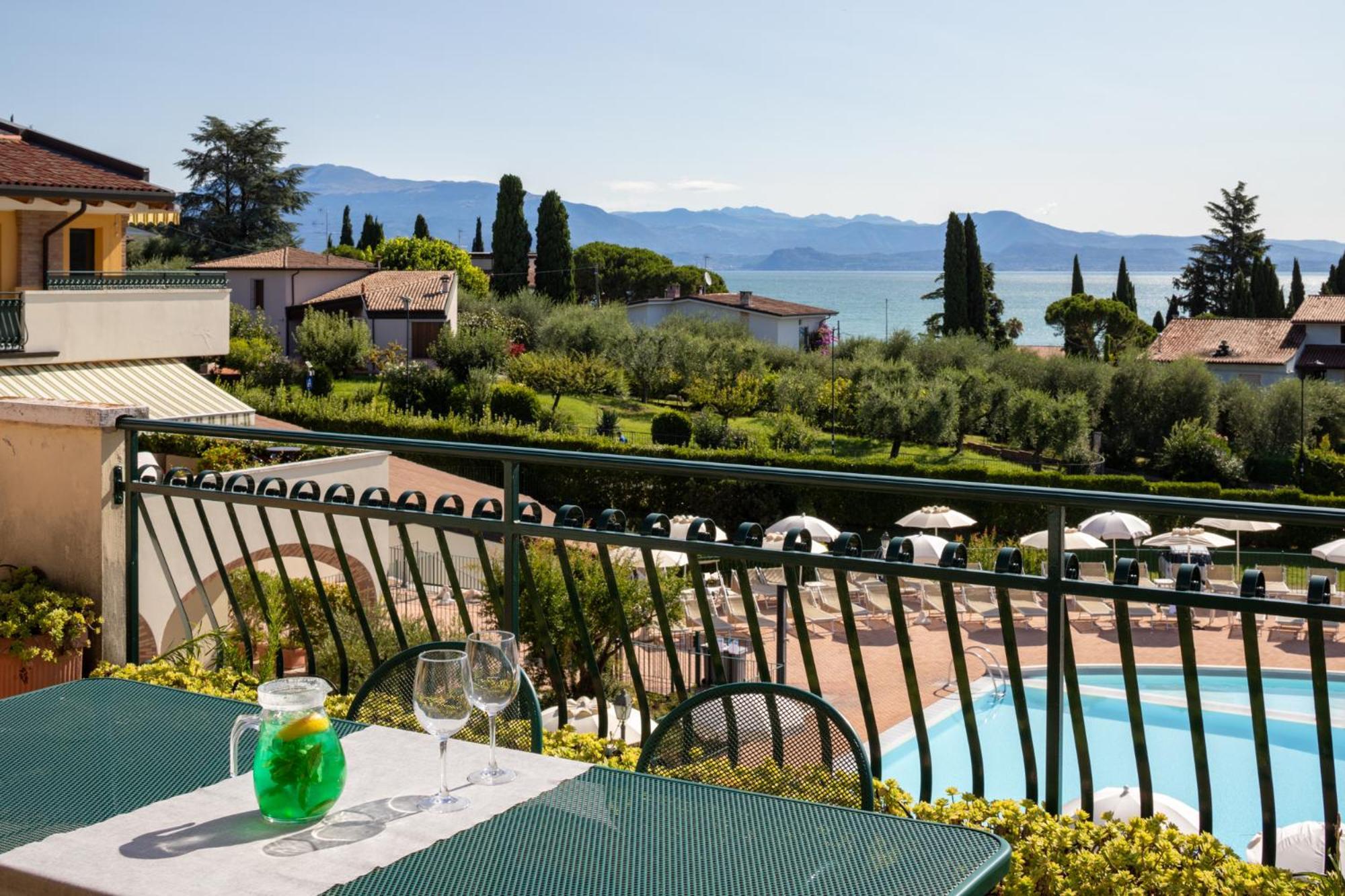 Le Terrazze Sul & Aparthotel 4*