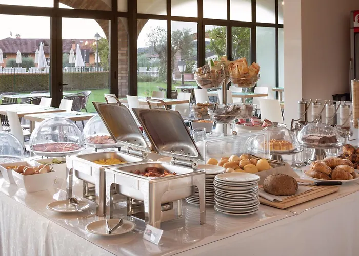 Le Terrazze Sul Lago Hotel & Residence