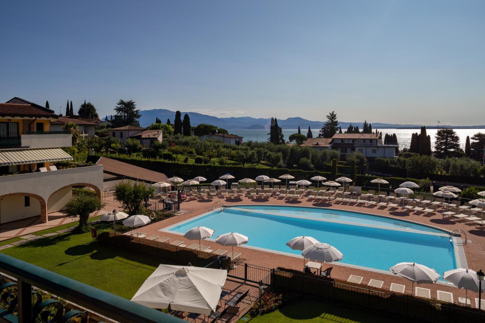 Le Terrazze Sul & 4*
